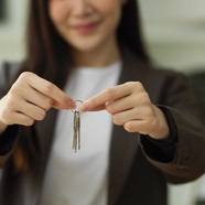 Kölcsönlakás, saját lakás, búvóhely, motel… hol legyünk kettesben a szeretőnkkel?